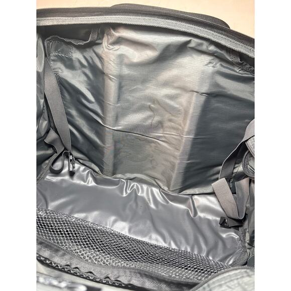 TravelPro Crew 5 Rolling Tote Wheeled Carry On Weekender 16" Telescoping Handle - Picture 9 of 9